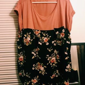 Floral blouse with front pocket